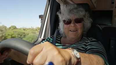 I'm Miriam Margolyes, - Miriam Margolyes: Australia Unmasked