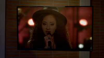 ♪ I'm mourning after goodbye ♪ - Famous in Love