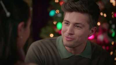 - I'm moving to the city.
(diana laughing) - It’s Beginning to Look a Lot Like Murder