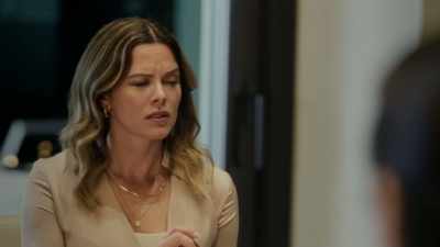 - I'm my niece's guardian, - Deadly Wives Club