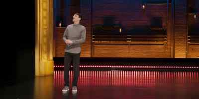 I'm nodding, I'm trying to focus
more on the face, - Alex Edelman: Just for Us