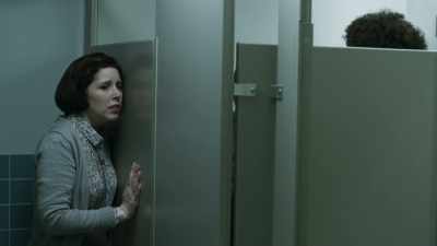 I'm not feeling well. I-I...
I feel really weak. - What We Do in the Shadows