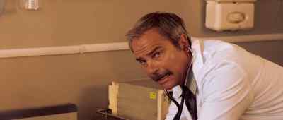 I'm not getting a heartbeat. - The Human Centipede 3 (Final Sequence)
