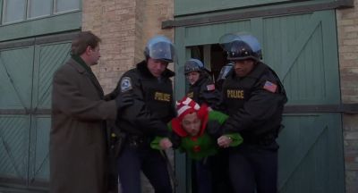 I'm not going back to the joint do you hear - Jingle All the Way