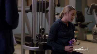 - I'm not going to.
I want to coach you. - Love on Ice