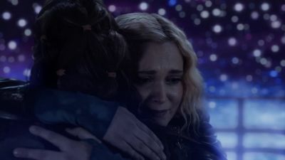 I'M NOT HER, CLARKE. - The 100