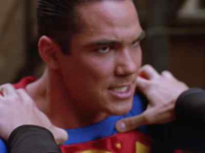 I'm not letting go. - Lois & Clark: The New Adventures of Superman