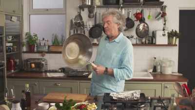 I'm not particularly skilled
with a wok, - James May: Oh Cook!