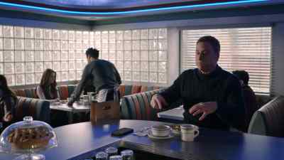 I'm not paying for this food! - Resident Alien
