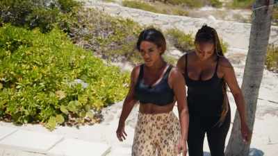 I'm not really sure
what Kenya's goal was, - The Real Housewives Ultimate Girls Trip