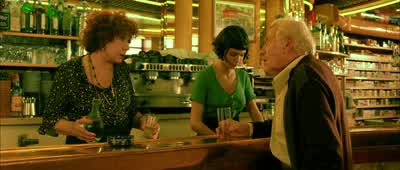 I'm not saying it doesn't.After 30 years behind this bar, I'm an expert.I can even give you the recipe. - Amélie