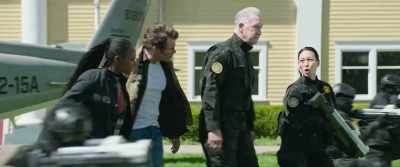I'm not saying he's dumb,
but if he is local PD, - Sonic the Hedgehog 2