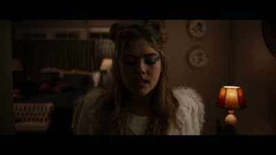 I'm not sliding a charger
under the door, even though-- - You’re Killing Me
