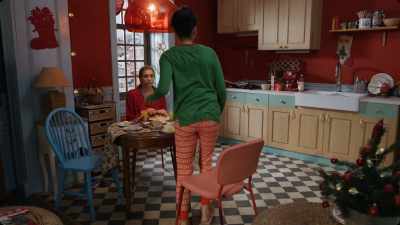 I'm not speaking with Ben.
AWhy would you think that?, - Much Ado About Christmas