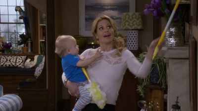 I'm not sure
why I'm making this place spotless - Fuller House