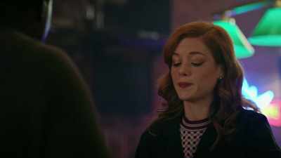I'm not talking
about giant-sized ones - Zoey's Extraordinary Playlist