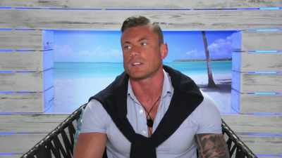 I'm not usually a worrier.
I don't get jealous, - Love Island