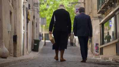 I'm now starting to identify
a personality to the city - The Reluctant Traveler with Eugene Levy
