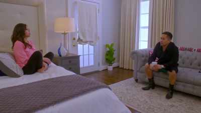 I'm okay,
I wanna talk to you. - House of Ho