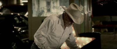 I'm old see I'm broken I'm alone - A Night in Old Mexico