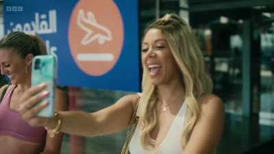 I'm on holiday, bitches! Aah! - Mood