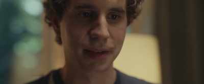 ♪ I'm on the ground ♪ - Dear Evan Hansen