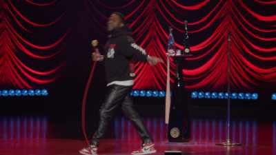 I'm only in this long-ass line - Kevin Hart: Reality Check