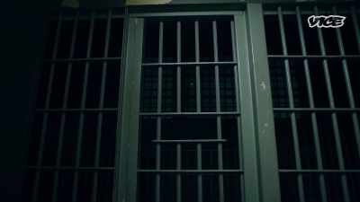 I'm packing all my stuff.
I'm going home. - I Was a Teenage Felon