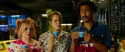 -I'm picking up maybe seafood?
-Mm-hm. - Coffee Wars