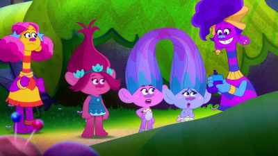 I'm picking up some fabulous
vibes from that cave over there. - Trolls: TrollsTopia