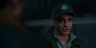 I'm prepared to get you to him,
but you need to decide quickly, - Suspicion