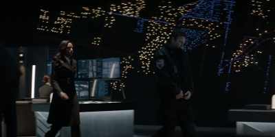 I'm protecting you from being
on the wrong side of this. - Batwoman