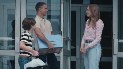 - I'm randy. Randy roth.
- Stacey. Nice to meet you. - A Rose for Her Grave: The Randy Roth Story