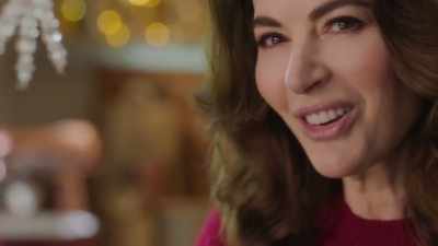 I'm rather enjoying
these puncture noises. - Nigella: At My Table