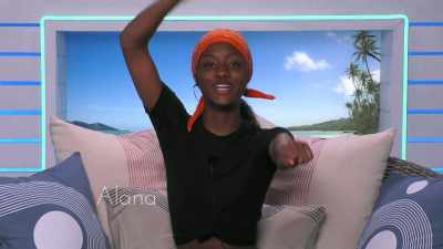 >> I'M READY TO GET ROIO READY. - Love Island