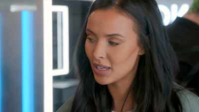 I'm really excited to see
how you'll make this slim face massive. - Glow Up: Britain's Next Make-Up Star