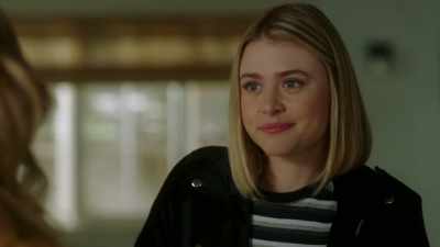 I'm really glad that you
trusted me enough to come back. - Pretty Little Liars: The Perfectionists