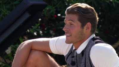 ‐I'm really happy with Alex.
‐ADAM J: Yeah, - Love Island