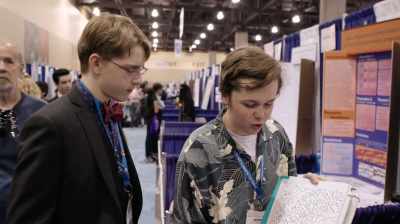 I'm really interested in
machine creativity, which is,
like, can a machine, like, - Science Fair