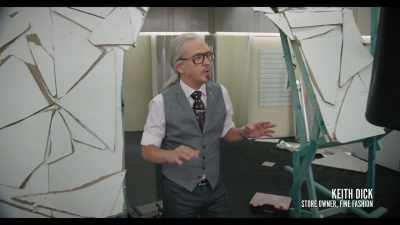 I'm reshuffling everything around,
whole new floor plan. G'day, boys. - Lunatics