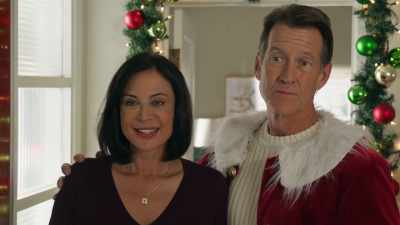 I'm retiring early
and we're moving to Florida. - Christmas on Cherry Lane