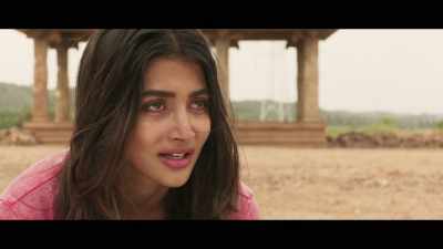 I'm right here.
And yet you're not trying to save me. - Aravinda Sametha... Veera Raghava