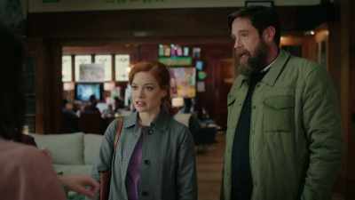 - I'm setting up computers
at a school there, - Zoey's Extraordinary Playlist