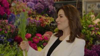 I'm after some flowers
to decorate my table - Nigella: At My Table