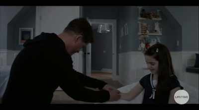 - I'm sorry, daddy.
- It's ok, accidents happen. - The Bad Seed