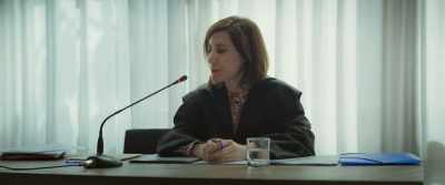 I'm sorry, your honor,
my client is very nervous. - Me he hecho viral