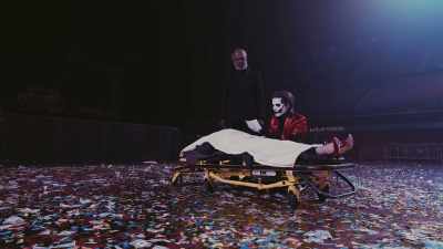 I'm sorry I could not
find it in my heart - Ghost: Rite Here Rite Now