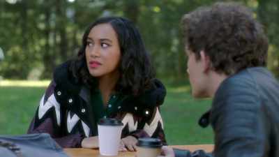 I'm sorry,
I have my Vogue application - Pretty Little Liars: The Perfectionists