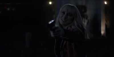 I'm sorry.
I know you said never to touch your gun, - Batwoman