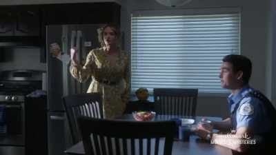 I'm sorry. I shouldn't
have done that. - Nikki & Nora: Sister Sleuths
